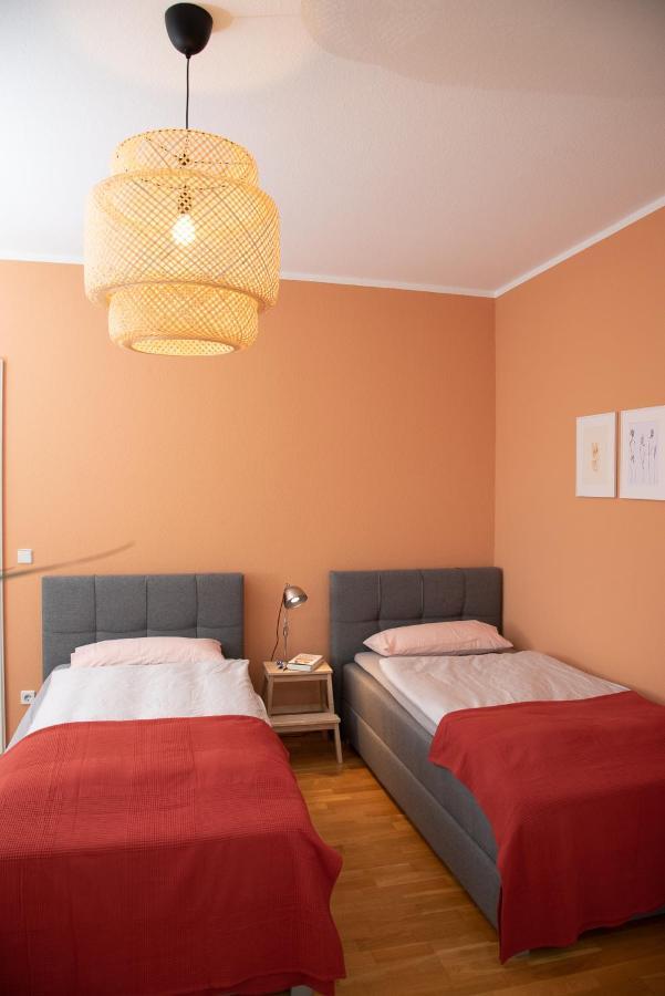 Kassberg Apartment Im Retro-Stil / Netflix & Wifi เคมนิตซ์ ภายนอก รูปภาพ
